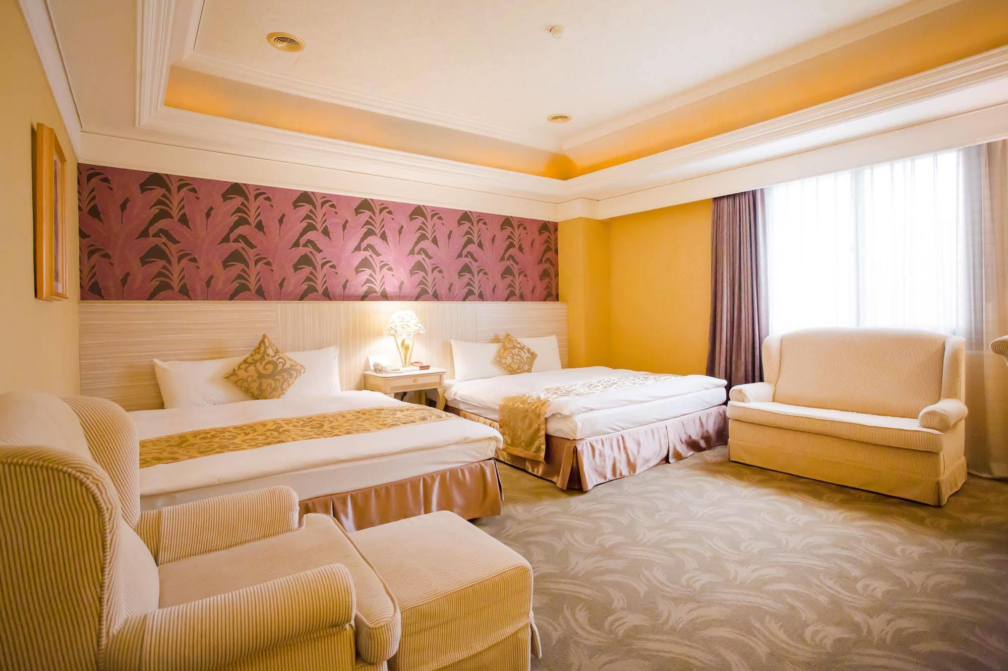 Ohotel Taichung Exterior photo